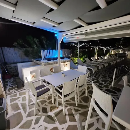 Zoumis Aparthotel Naousa