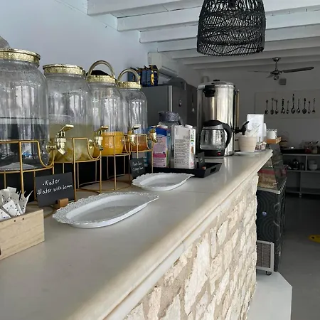 Aparthotel Zoumis Naousa