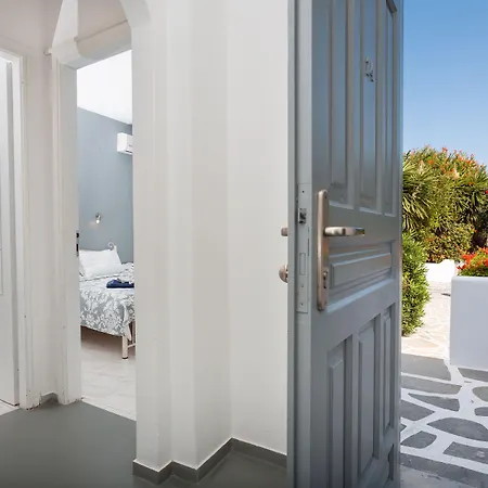 Zoumis Apart-hotel 4*