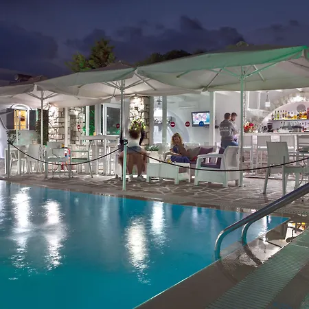 Zoumis Apart-hotel 4*