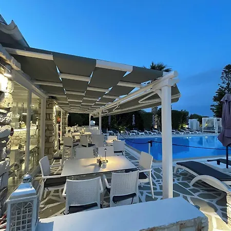 Zoumis 4* Naousa (Paros)