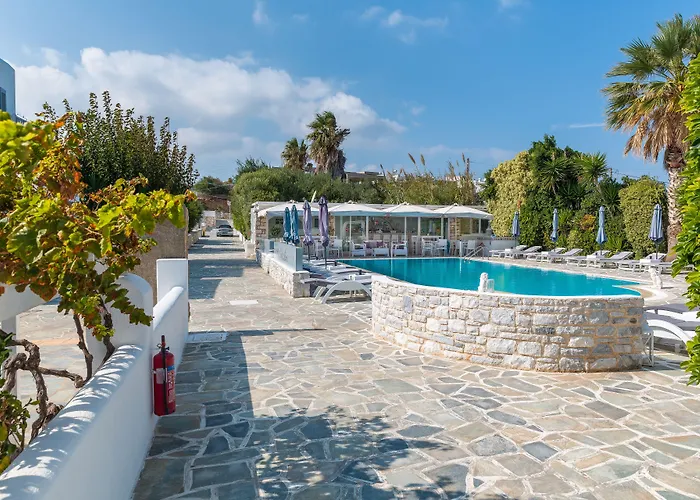 Zoumis 4* ناوسا